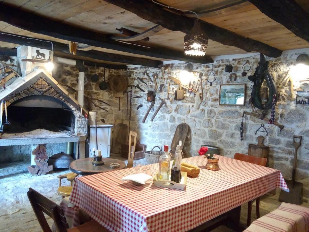 House Kuna Bristane Εξωτερικό φωτογραφία