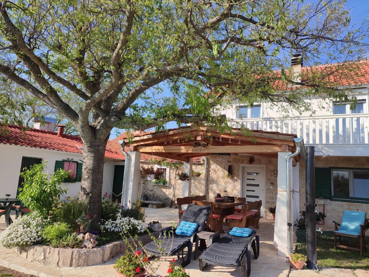 House Kuna Bristane Εξωτερικό φωτογραφία