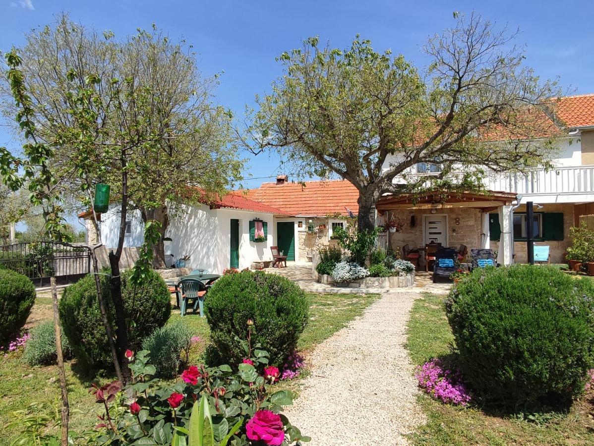 House Kuna Bristane Εξωτερικό φωτογραφία
