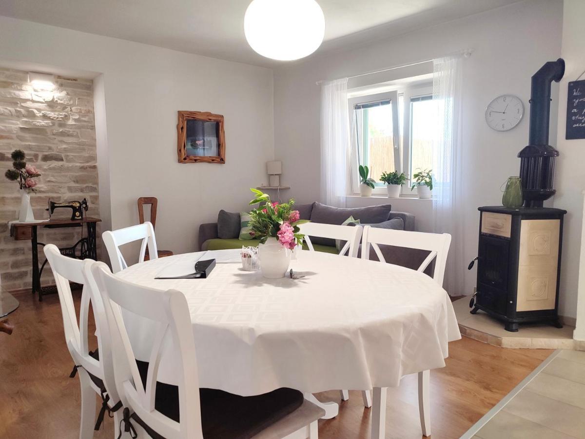 House Kuna Bristane Εξωτερικό φωτογραφία