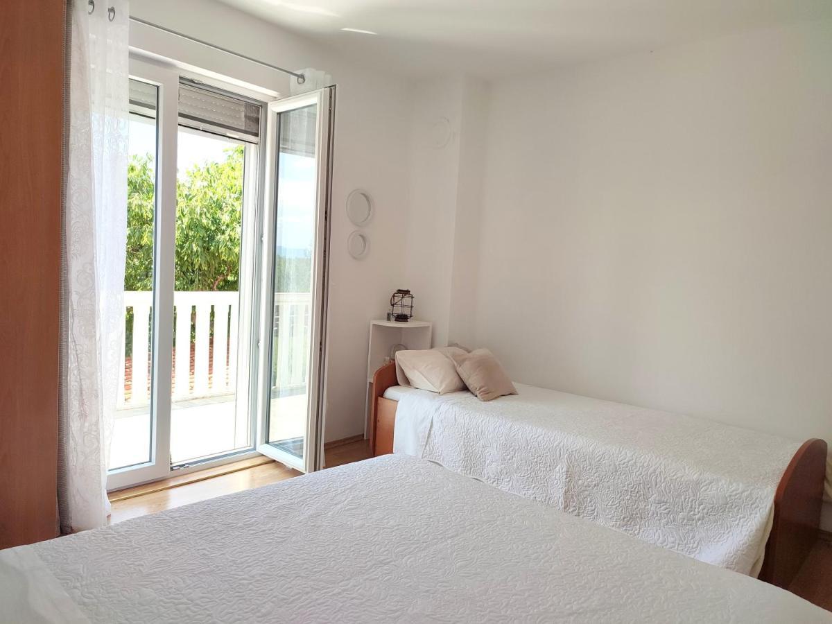 House Kuna Bristane Εξωτερικό φωτογραφία